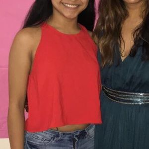 ✨✨ Sz Small Sleeveless Flowy Top ✨✨